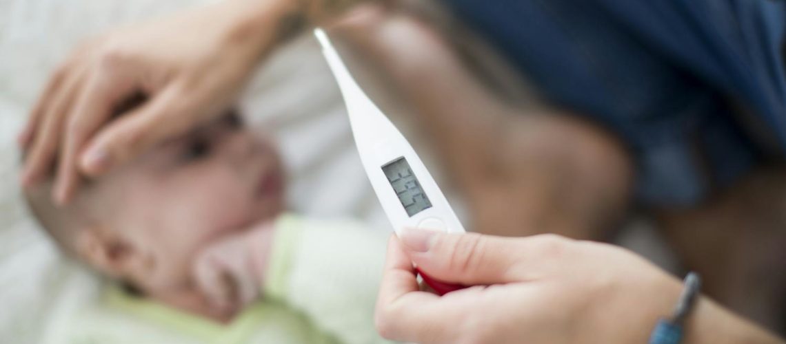 Frontal, axillaire, rectal, auriculaire : quel est le thermomètre le plus efficace ?